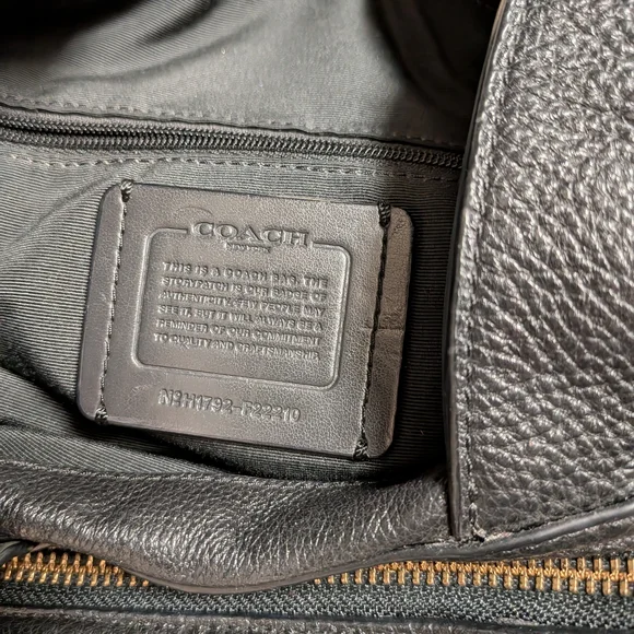 Coach Black Leather Women's Bag - Picture 3 of 7
